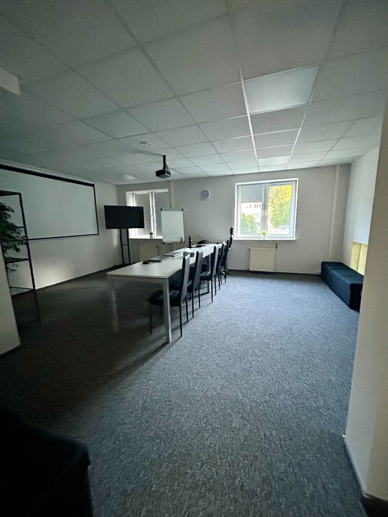 Pozycjonusz - sala konferencyjna w biurze